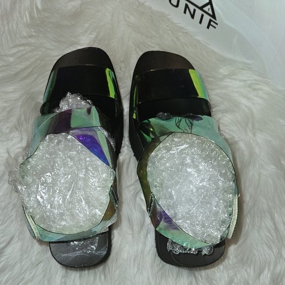 UNIF Vapor Platform Sandals - Picture 5 of 10